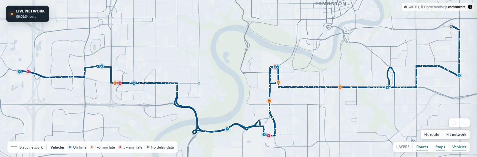 Close view of the custom basemap with a highlighted route and live vehicles